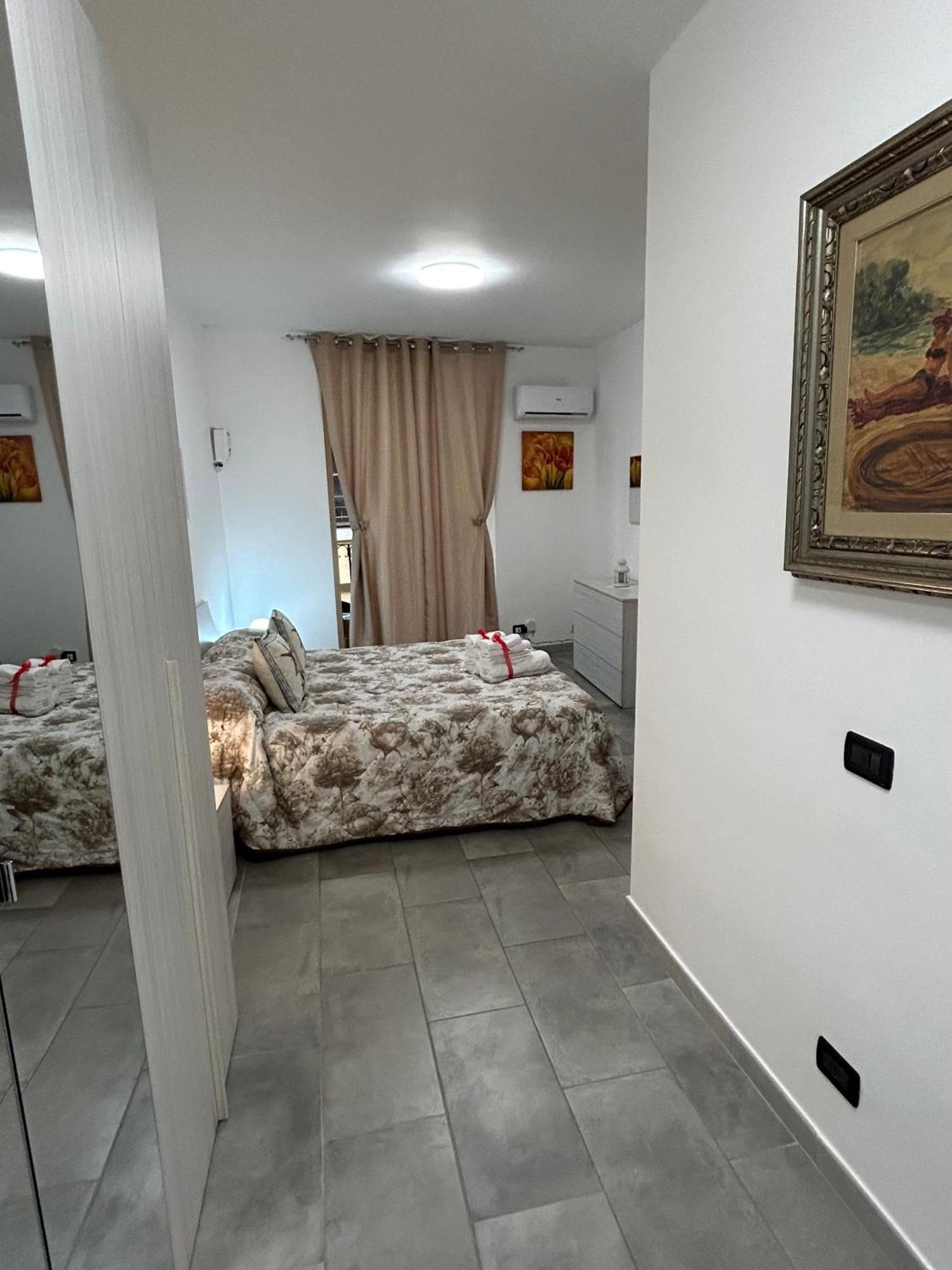 Ciccio'S House Apartment ปาแลร์โม ภายนอก รูปภาพ